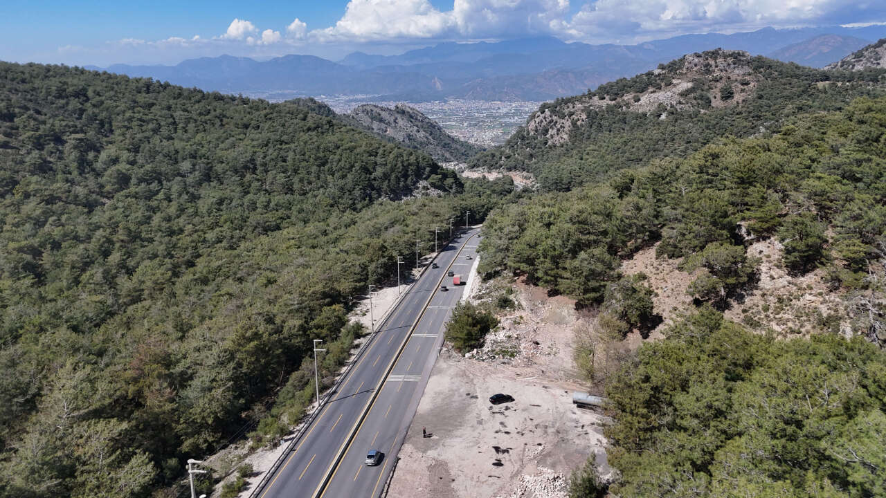 Muğla Büyükşehir’den 13 İlçede 537 Km’lik Yol Yatırımı 2
